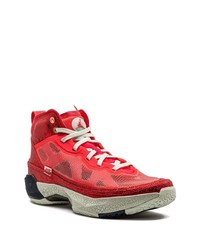 rote hohe Sneakers von Jordan