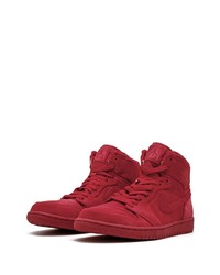 rote hohe Sneakers von Jordan