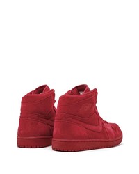 rote hohe Sneakers von Jordan