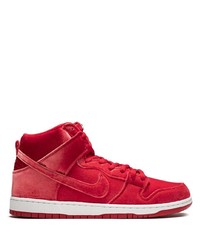 rote hohe Sneakers von Nike