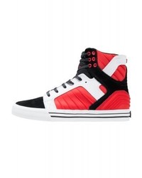 rote hohe Sneakers von Supra