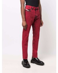 rote Jeans mit Acid-Waschung von Diesel