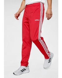 rote Jogginghose von adidas