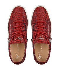 rote Leder niedrige Sneakers mit Schlangenmuster von Giuseppe Zanotti