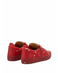 rote Leder niedrige Sneakers mit Schlangenmuster von Giuseppe Zanotti