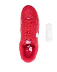 rote Leder niedrige Sneakers von Nike