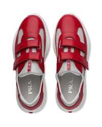 rote Leder niedrige Sneakers von Prada