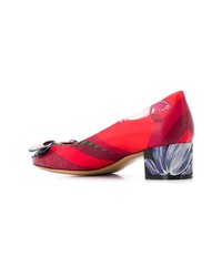 rote Leder Pumps mit Blumenmuster von Salvatore Ferragamo