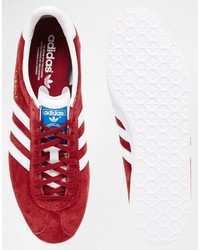 rote Leder Turnschuhe von adidas