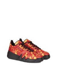 rote Mit Batikmuster Leder niedrige Sneakers von Giuseppe Zanotti