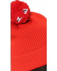 rote Mütze von Mira Mikati