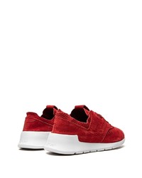 rote niedrige Sneakers von New Balance