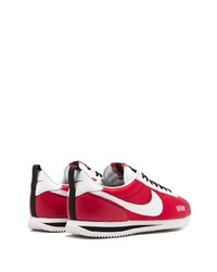 rote niedrige Sneakers von Nike