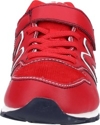 rote niedrige Sneakers von New Balance