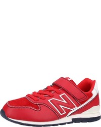 rote niedrige Sneakers von New Balance