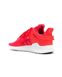 rote niedrige Sneakers von adidas