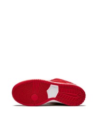 rote niedrige Sneakers von Nike