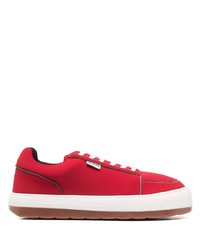 rote niedrige Sneakers von Sunnei