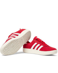 rote niedrige Sneakers von adidas Originals