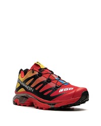 rote niedrige Sneakers von Salomon