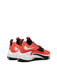 rote niedrige Sneakers von Nike