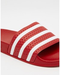 rote Sandalen von adidas