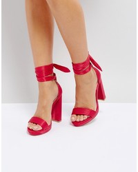 rote Satin Sandaletten von Coco Wren