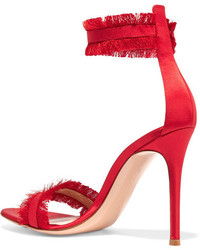 rote Satinsandalen von Gianvito Rossi