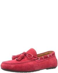 rote Schuhe aus Wildleder