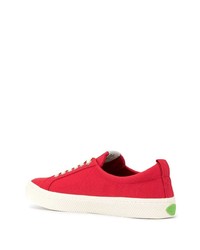 rote Segeltuch niedrige Sneakers von Cariuma