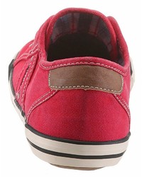 rote Slip-On Sneakers aus Segeltuch von Mustang Shoes