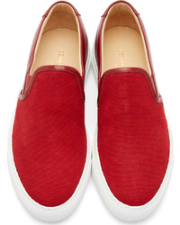 rote Slip-On Sneakers aus Wildleder von Common Projects