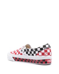 rote Slip-On Sneakers mit Karomuster von Vans