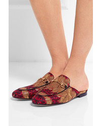 rote Slipper von Gucci