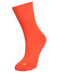 rote Socken von Falke