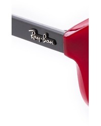 rote Sonnenbrille von Ray-Ban