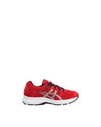 rote Sportschuhe von Asics