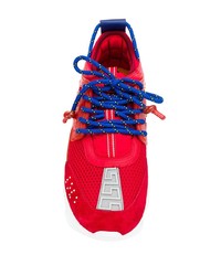 rote Sportschuhe von Versace