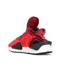 rote Sportschuhe von Y-3