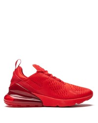 rote Sportschuhe von Nike