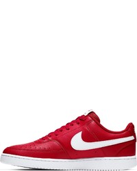 rote Sportschuhe von Nike Sportswear