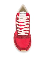 rote Sportschuhe von Philippe Model Paris