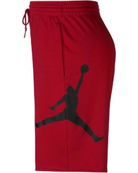 rote Sportshorts von Jordan