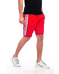 rote Sportshorts von Tom Barron