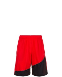 rote Sportshorts von Under Armour