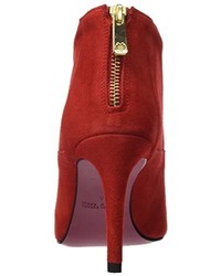 rote Stiefel von Cuplé