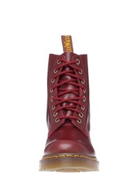 rote Stiefel von Dr. Martens