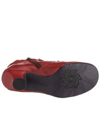 rote Stiefel von Hush Puppies