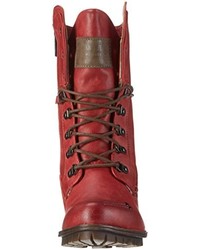 rote Stiefel von Mustang