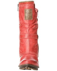 rote Stiefel von Mustang